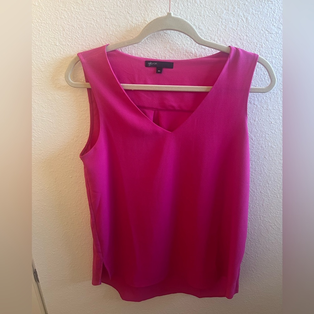 Gibson Pink Tank Top Vibrant Sleeveless Design